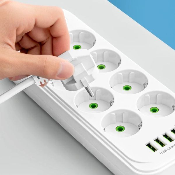 Мережевий подовжувач на 6 розеток + 5 портів зарядки (4 USB, 1 Type-C): фільтр живлення 5 метрів D6L 1164 фото