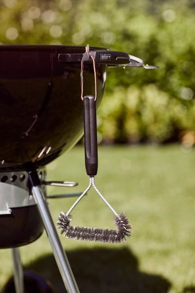 Угольный гриль Weber Master-Touch GBS E-5750 57 см, черный 14701004 фото
